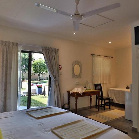 Guest House Mamma Mia Mbombela Екстер'єр фото