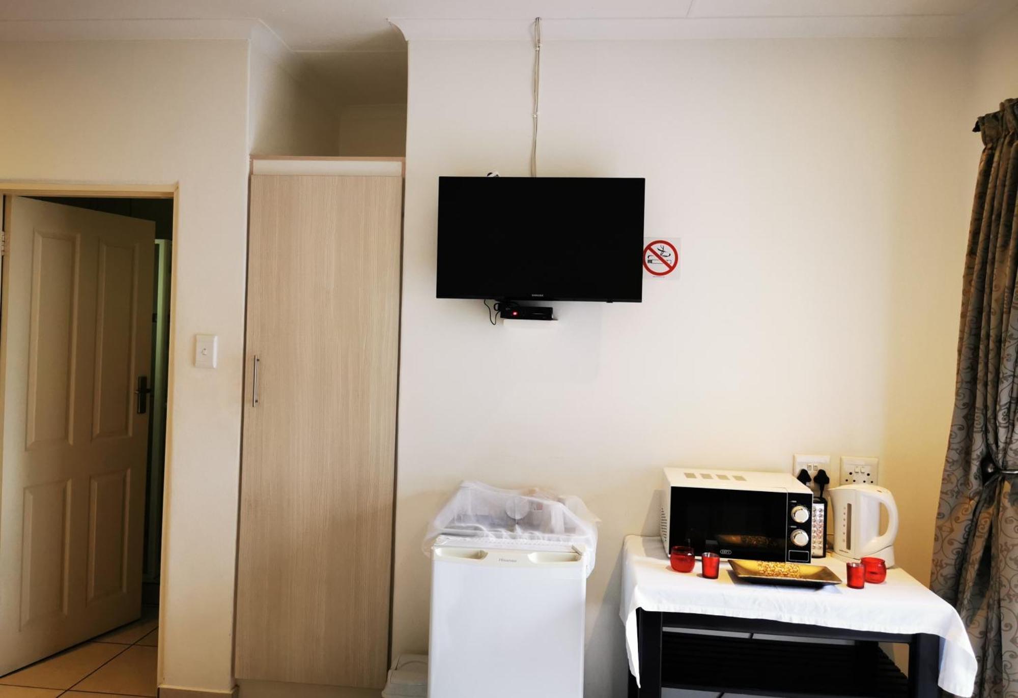 Guest House Mamma Mia Mbombela Екстер'єр фото